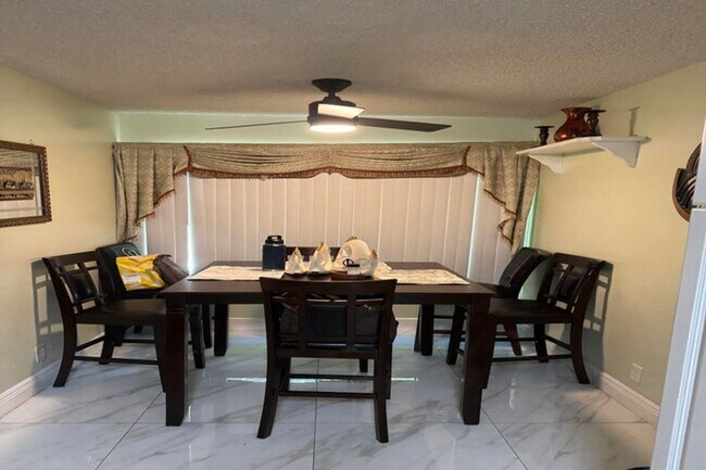 Photo - 8230 9th Ct