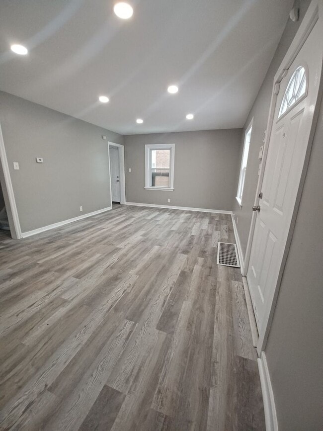 Photo - Gorgeous Updated 3 Bedroom Home for Rent