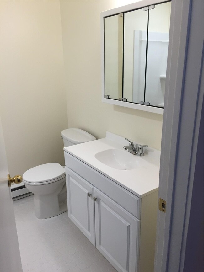 Photo - 62 E Market St Apartment