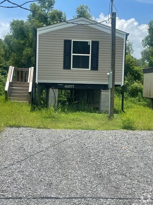 Building Photo - 502 Triple Oaks Dr Rental