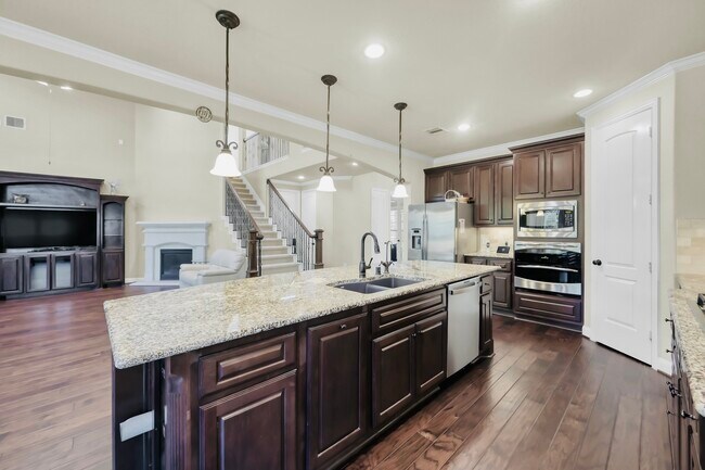 Photo - 34 Langstone Place