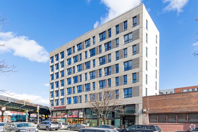 Photo - 980 Westchester Ave