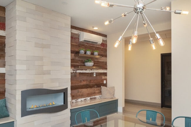 Photo - 768 W. Jackson