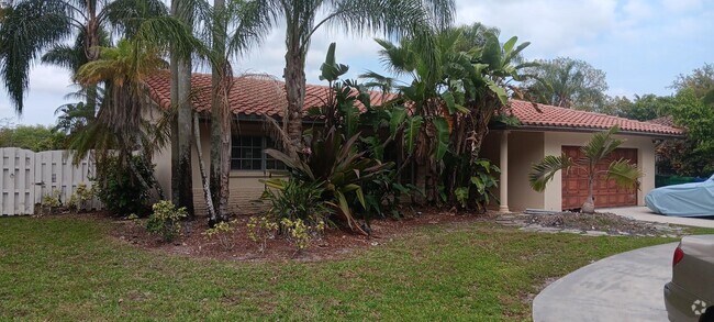 Building Photo - 3720 Coral Hills Dr Rental