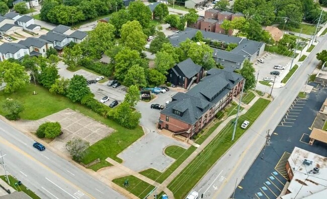 Photo - 1115 N Leverett Ave Unit 302