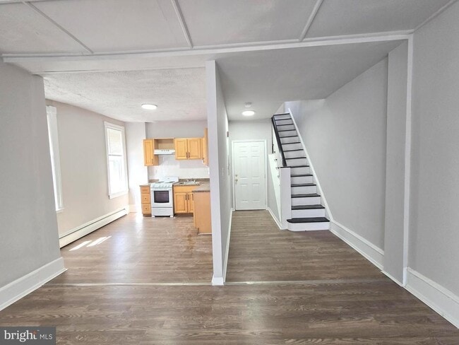 Photo - 509 E Washington Ln