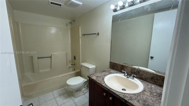 Photo - 8011 Southgate Blvd Unit L1