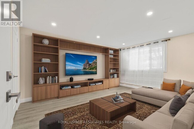 Photo - 98 SIXTH AVENUE