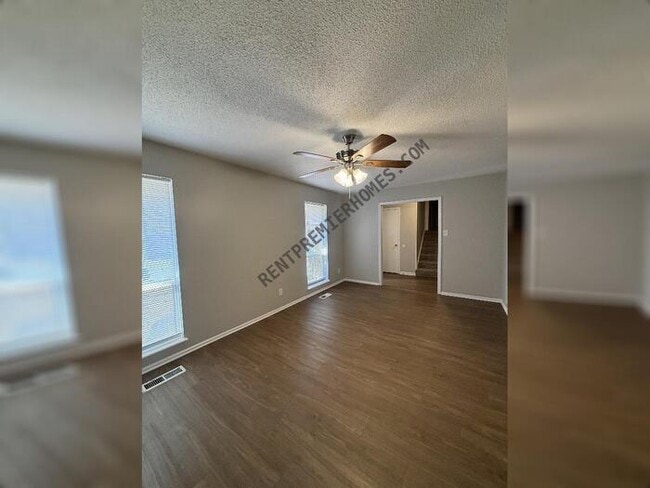 Photo - 8 New Haven Ct