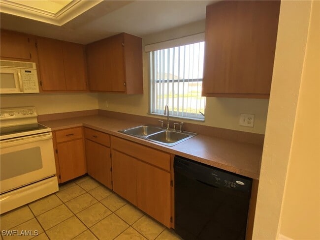 Photo - 906 SE 14th Terrace