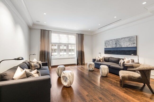 Photo - 220 E Walton Pl