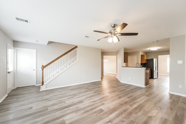 9816 Lace Flower Way