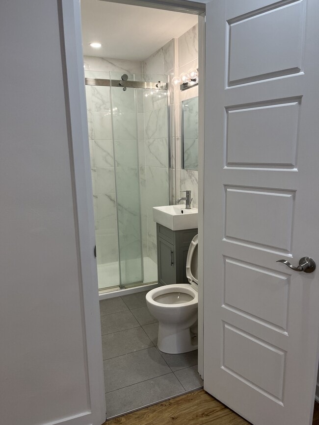 Photo - 6609 Av Du Parc