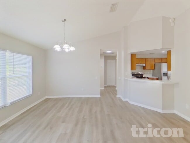 Photo - 233 Lakeway Ln