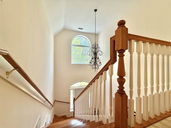 Photo - 16201 Surrey Ln