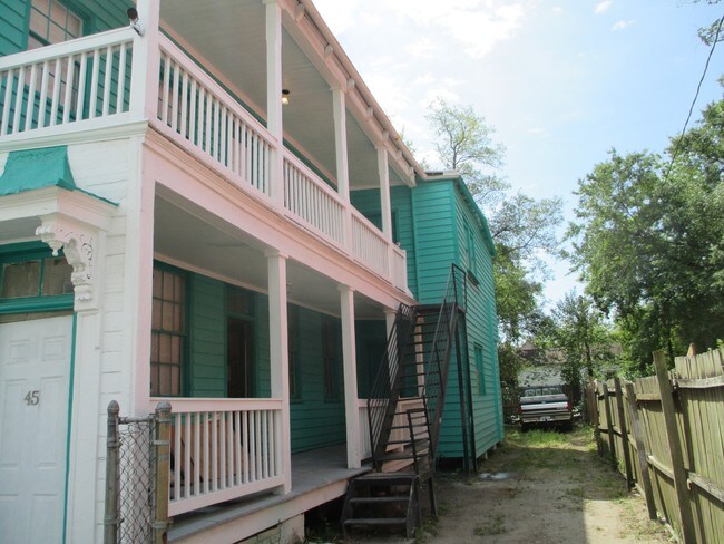 Apartments For Rent Near Charleston Southern University In Photo 45 Amherst St Unit B