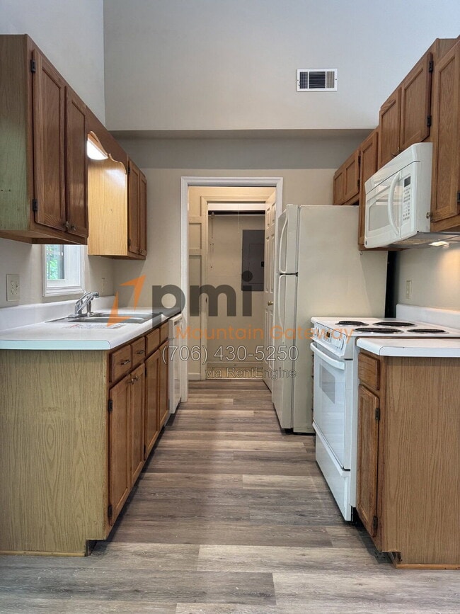 Photo - 82 Primrose Dr Unit A