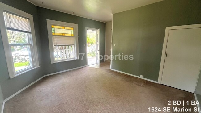 Photo - Charming 2 BD | 1 BA Duplex in Sellwood