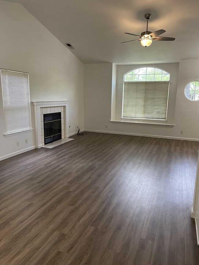819 Black Walnut Way