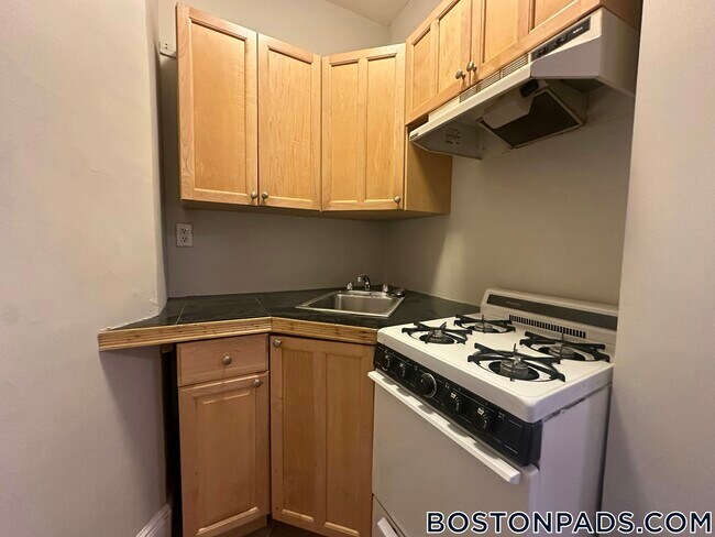 38 Hemenway St Unit 16