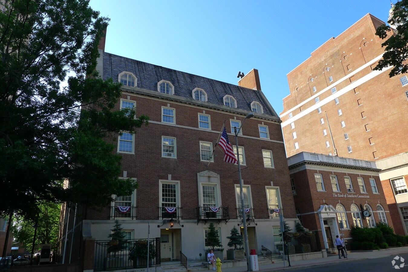 Photo - 221 Church St