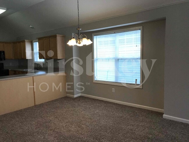 Photo - 2018 Village Ln