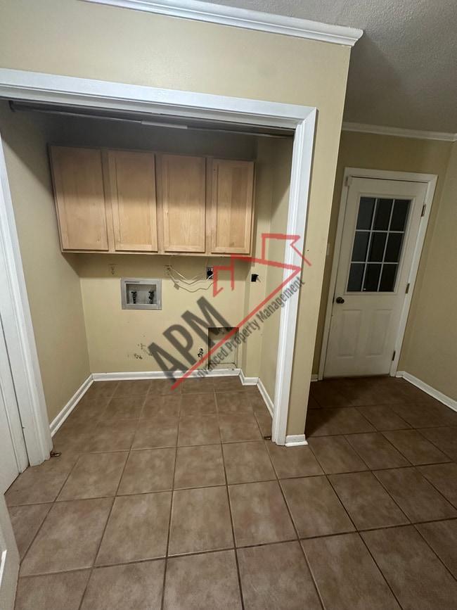 Photo - Gorgeous 3 Bedroom House!