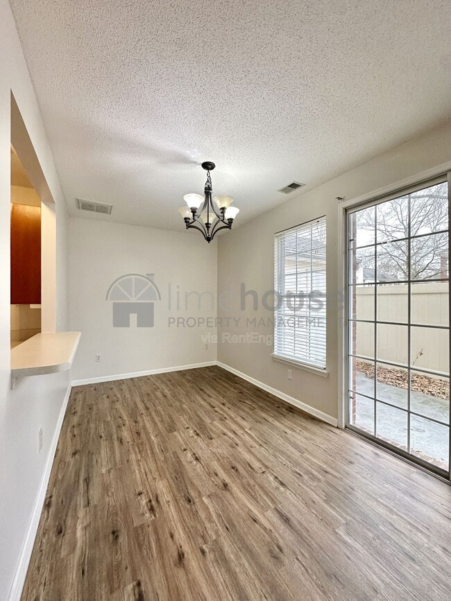 Photo - 5872 Ludington Dr Unit 1