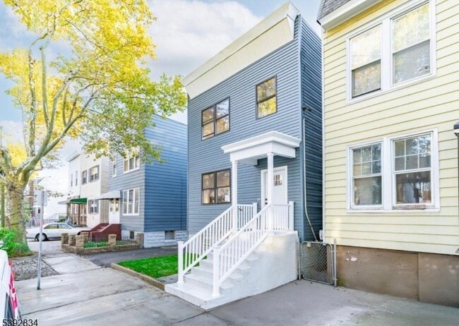 Photo - 111 Clarke Ave