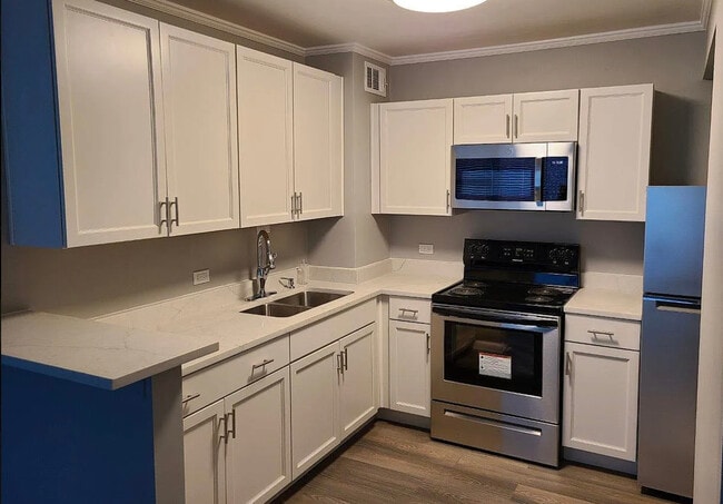 Photo - 3600 N Lake Shore Dr Unit 909