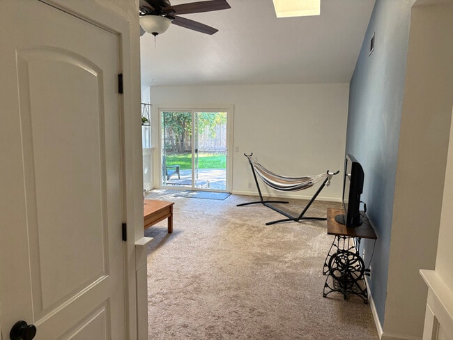 Photo - 1853 Marlene Ave