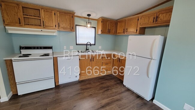 Photo - 302 W Main St