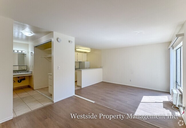 Building Photo - Controlled Access Complex | Prime North Ho... Unit 203 Rental