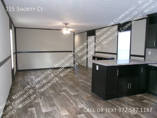 Photo - 115 Shorty Ct