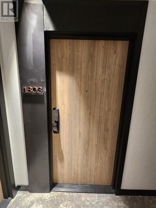 Photo - 1 Fairview Rd E Unit 1803