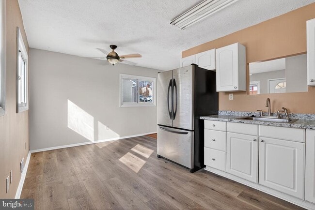 Photo - 1597 Katherine Ct