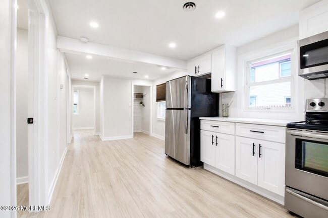 246 Brookside Ave