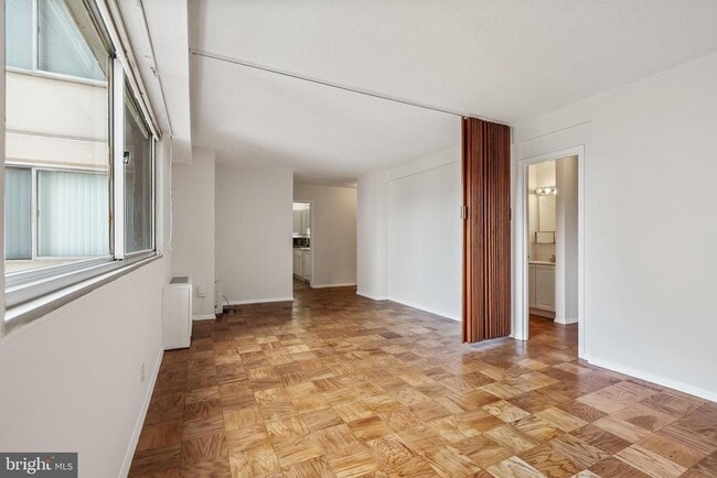 Building Photo - 4515 Willard Ave Unit 1120 S