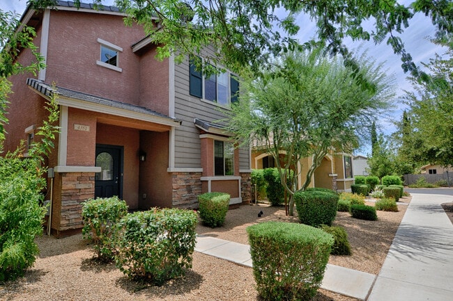 Building Photo - 4351 E Selena Dr