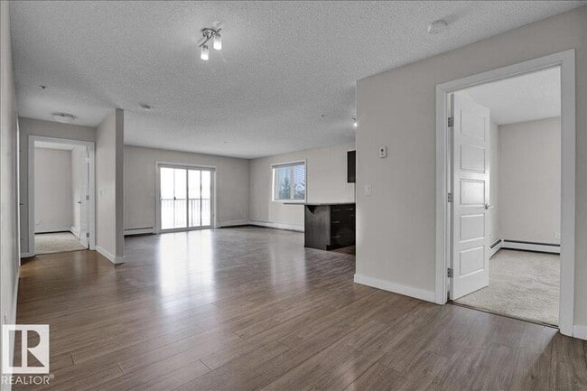 Photo - 14808-14125 125 St NW