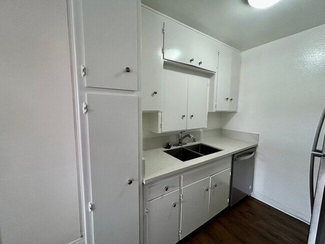 Photo - First Floor 2 Bedroom, 2 Bathroom on Sapphire with Parking Unit 6