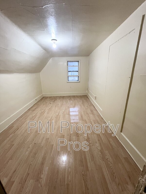 Photo - 2215-2217 S 19th St