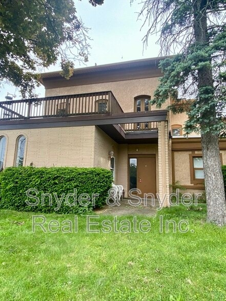777 W Market St