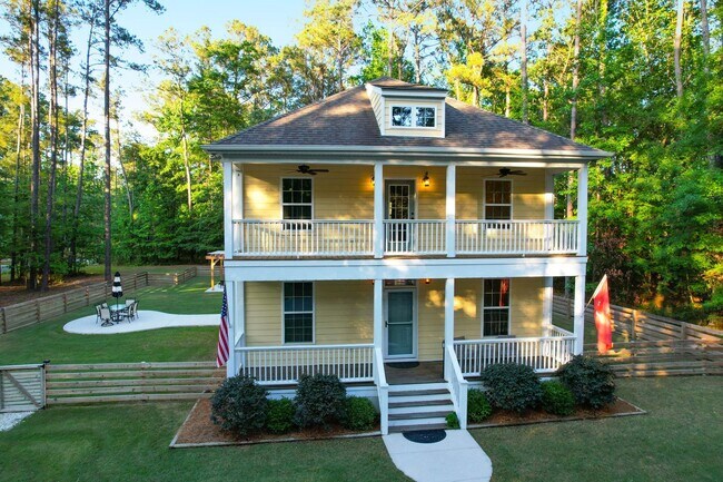 Photo - 4 Bedroom, 2.5 Bathroom Home in The Refuge at Ravenel - Ravenel