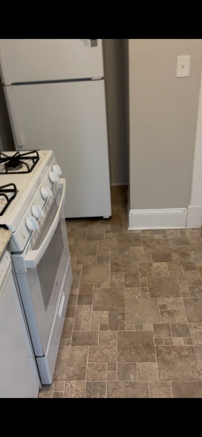 Photo - 1305 Mott Ave