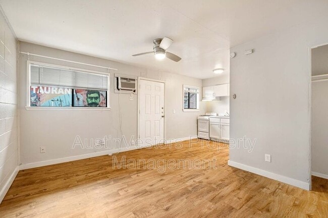 Photo - 903 Springdale Rd Unit Apt E