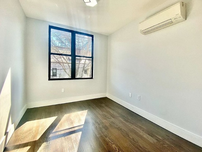 Photo - 10 Ten Eyck St Unidad F2