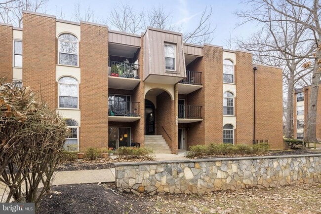 Building Photo - 3354 Woodburn Rd Unit 14