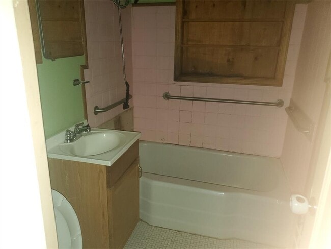 Photo - 3929 NW 18th St