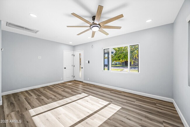 Photo - 1608 E Hudson Dr